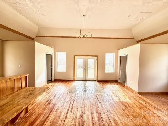 6367 NC 261 Highway Bakersville, NC 28705