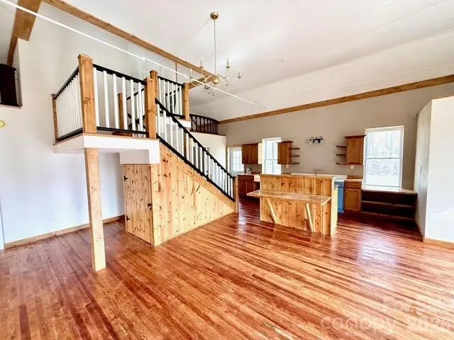 6367 NC 261 Highway Bakersville, NC 28705