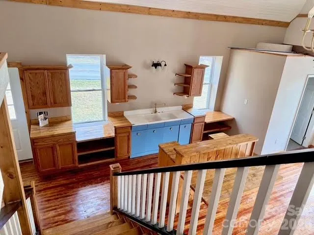 6367 NC 261 Highway Bakersville, NC 28705