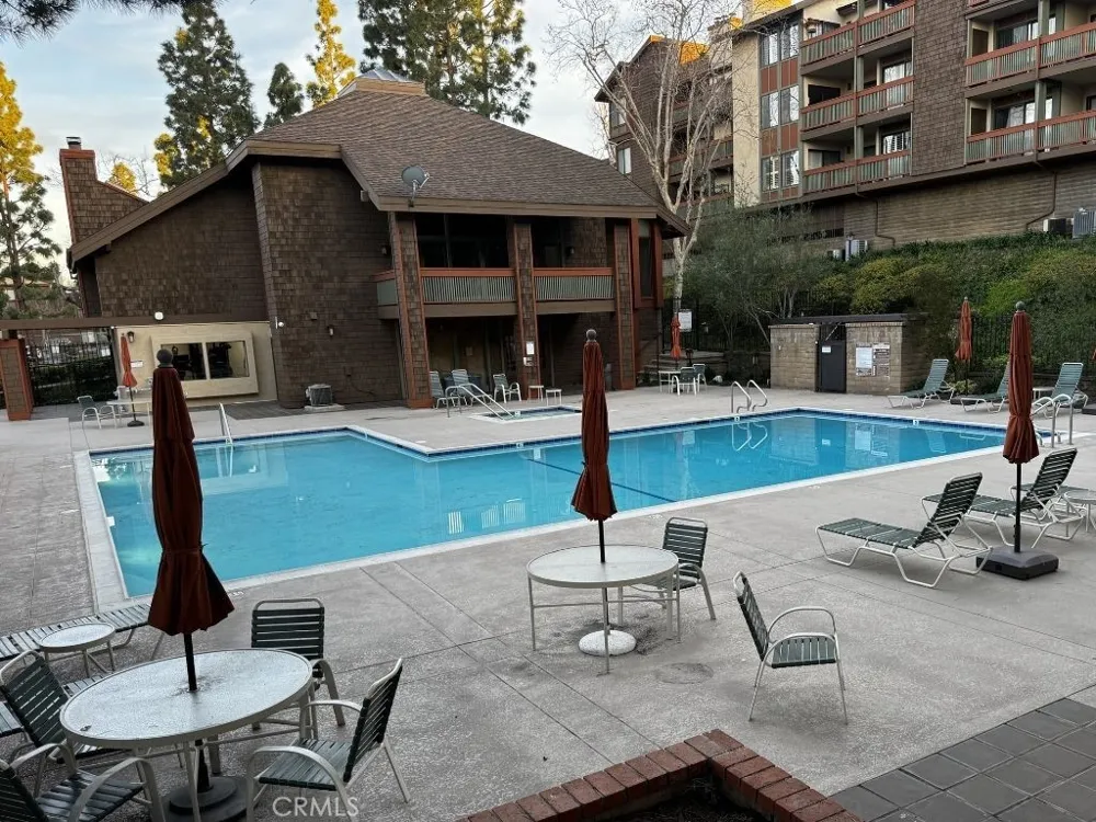 2504 E Willow #107 Signal Hill, CA 90755