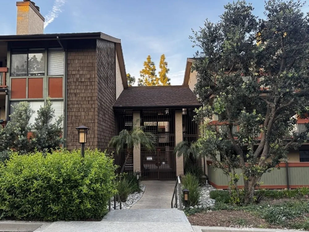 2504 E Willow #107 Signal Hill, CA 90755