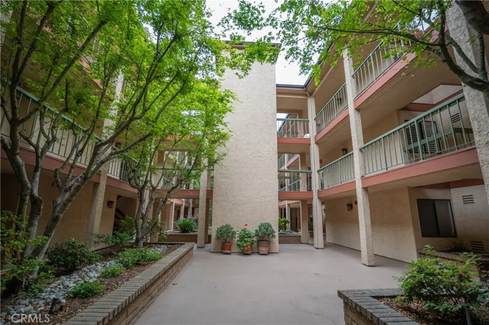 2504 E Willow #107 Signal Hill, CA 90755