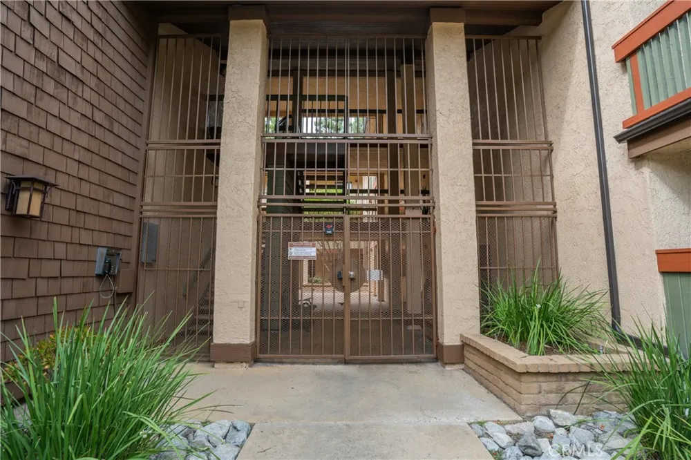 2504 E Willow #107 Signal Hill, CA 90755