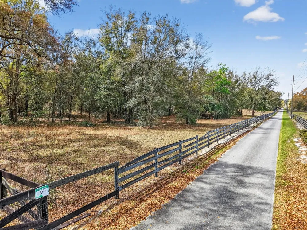 3800 DOUBLE D CIRCLE R Lady Lake, FL 32159