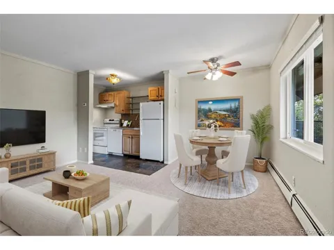 301 French Street #303