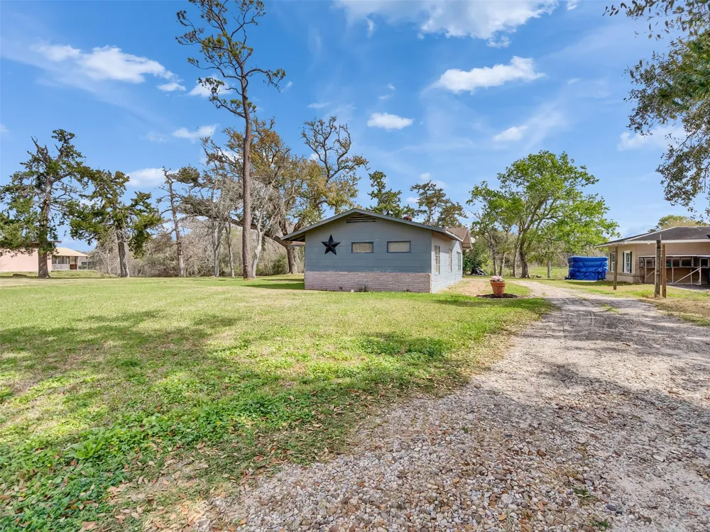 3315 Saint Anne Street Liverpool, TX 77577