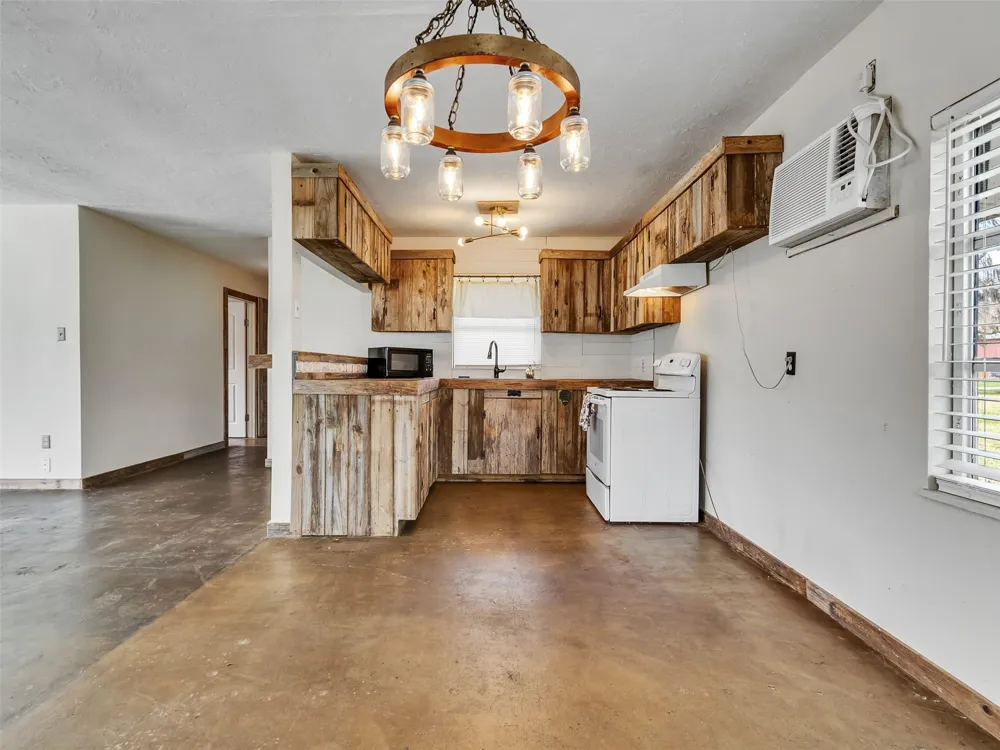 3315 Saint Anne Street Liverpool, TX 77577