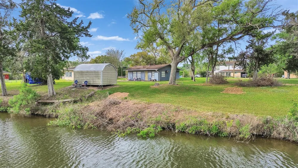 3315 Saint Anne Street Liverpool, TX 77577