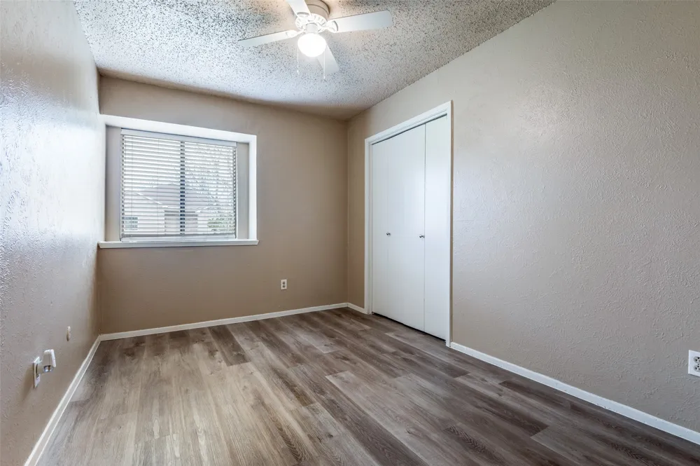 2922 E Pepperidge Drive Lancaster, TX 75134