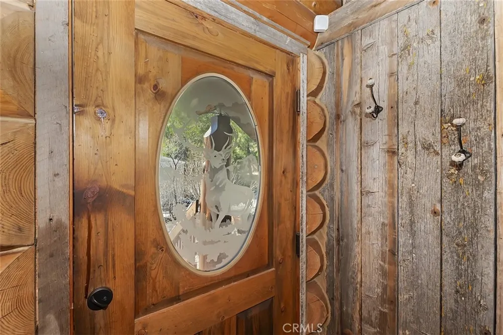29632 Hook Creek Road Cedar Glen, CA 92321