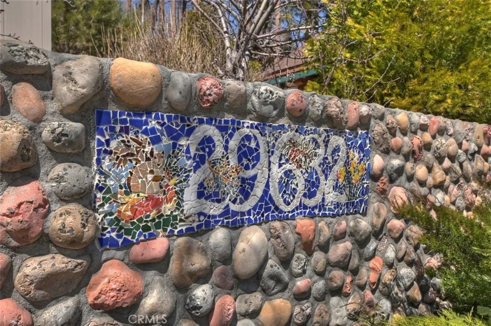 29632 Hook Creek Road Cedar Glen, CA 92321