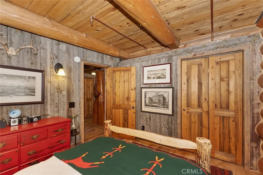 29632 Hook Creek Road Cedar Glen, CA 92321