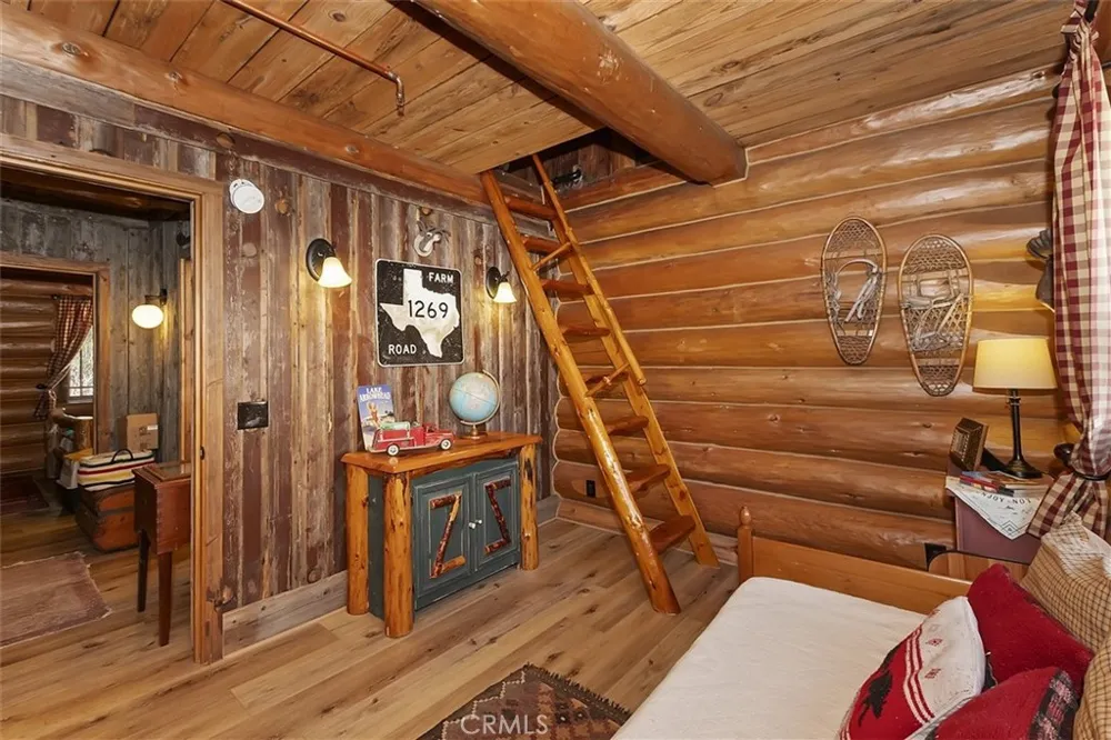 29632 Hook Creek Road Cedar Glen, CA 92321