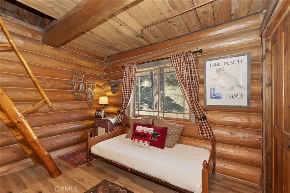 29632 Hook Creek Road Cedar Glen, CA 92321