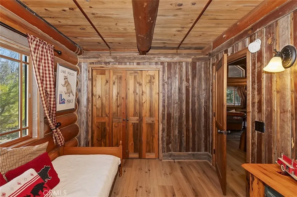 29632 Hook Creek Road Cedar Glen, CA 92321