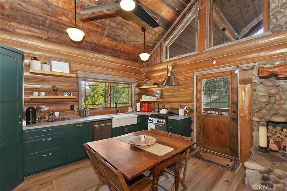 29632 Hook Creek Road Cedar Glen, CA 92321