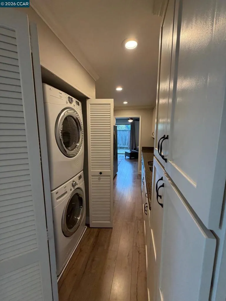 1827 Holland Dr Walnut Creek, CA 94597