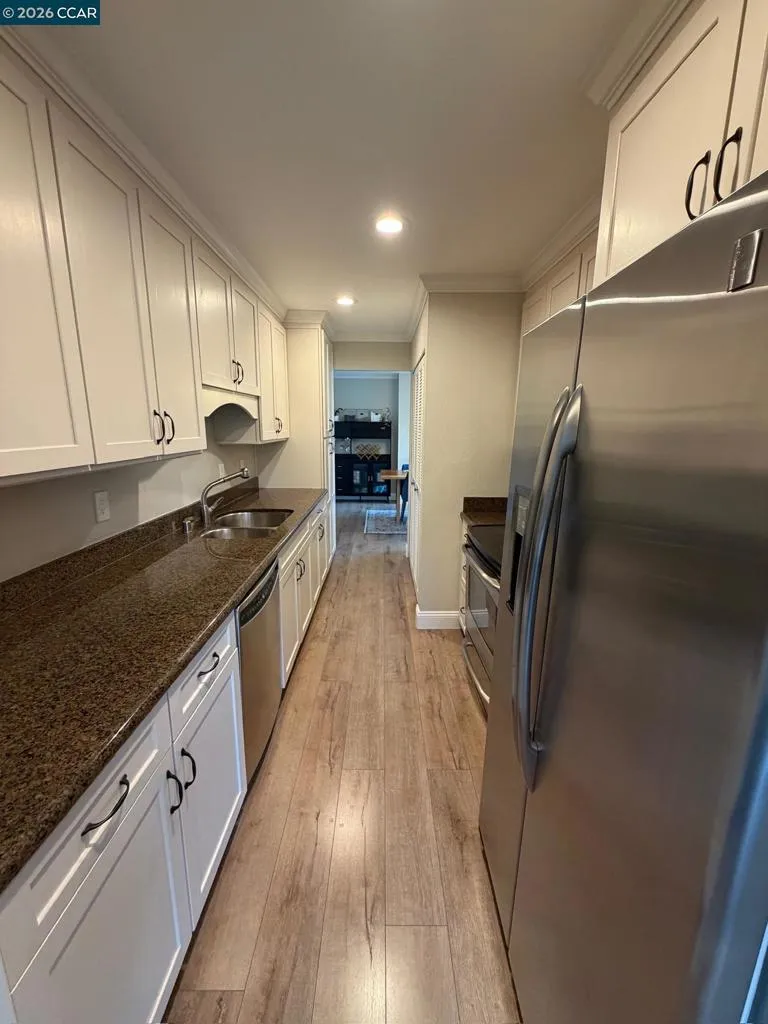 1827 Holland Dr Walnut Creek, CA 94597