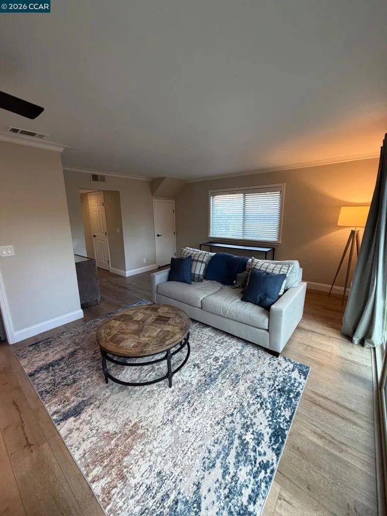 1827 Holland Dr Walnut Creek, CA 94597