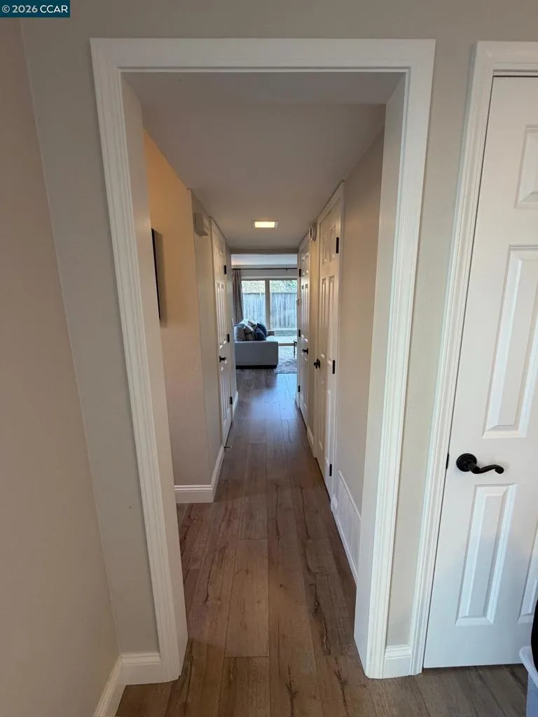 1827 Holland Dr Walnut Creek, CA 94597