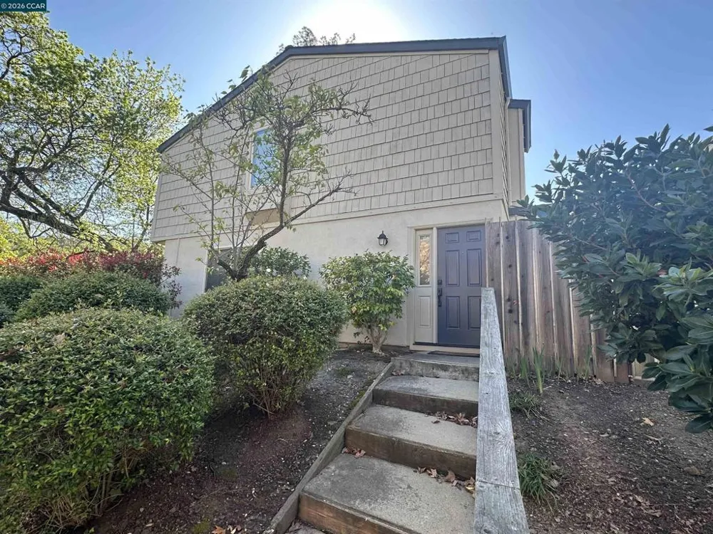 1827 Holland Dr Walnut Creek, CA 94597