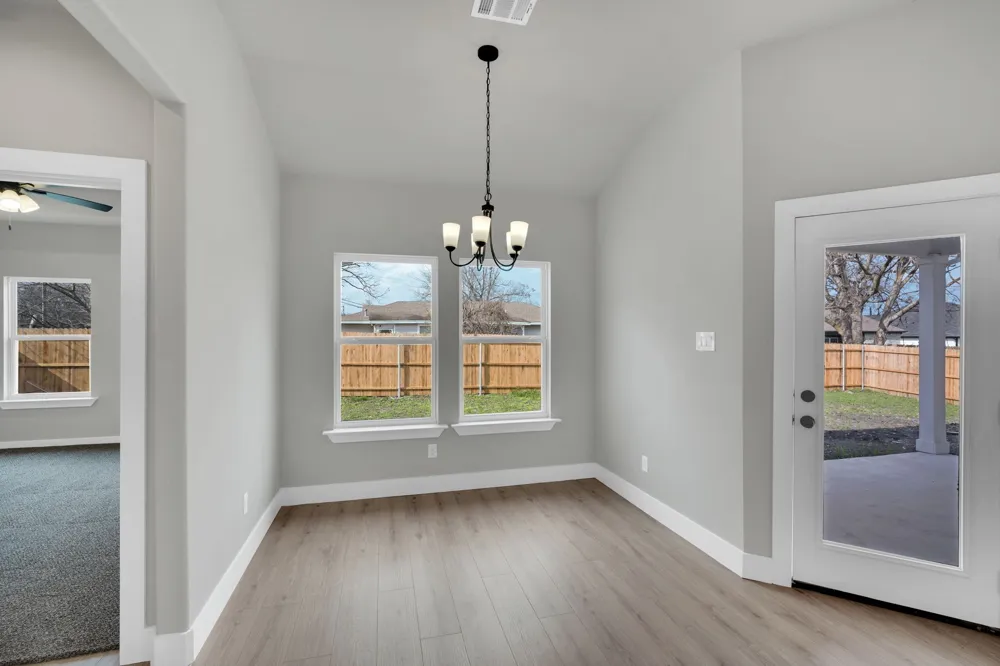 340 E Marshall Court Palmer, TX 75152