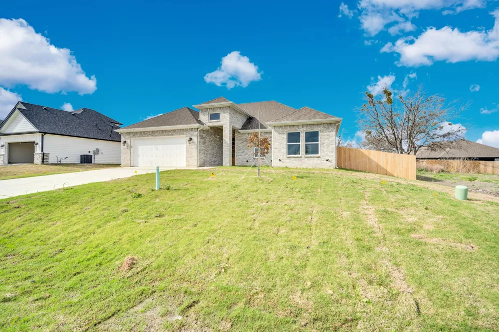 340 E Marshall Court Palmer, TX 75152