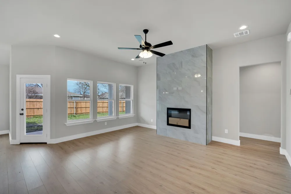 340 E Marshall Court Palmer, TX 75152