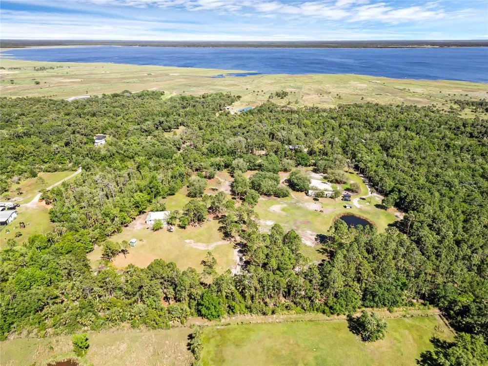 2321 WACCASSA STREET Geneva, FL 32732