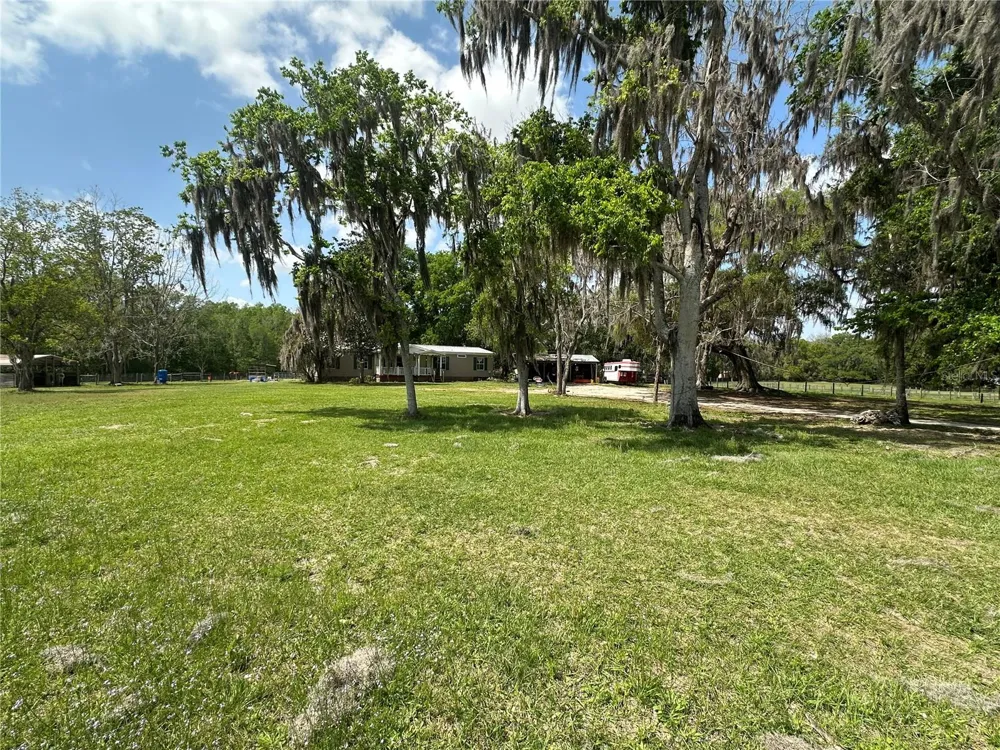 16242 NW 130TH STREET Williston, FL 32696