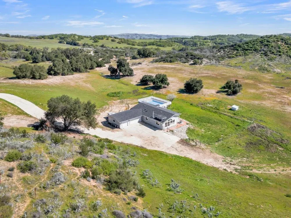 53330 Smith Road Bradley, CA 93426