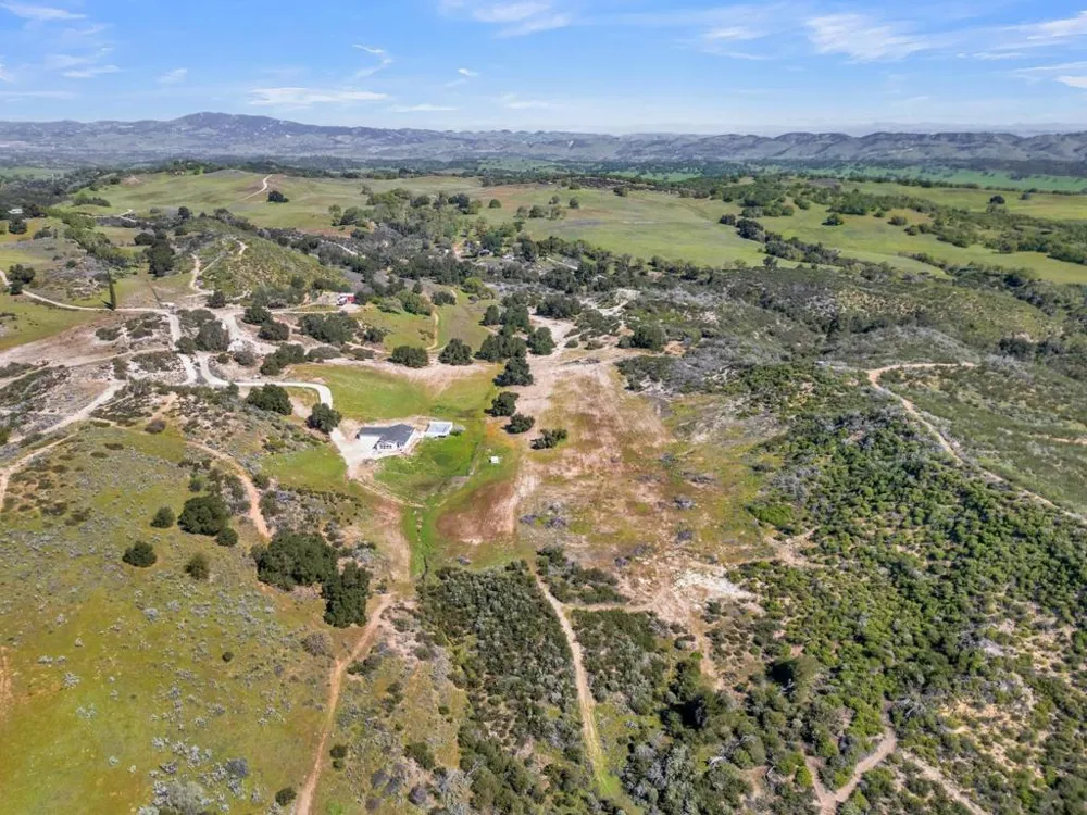 53330 Smith Road Bradley, CA 93426