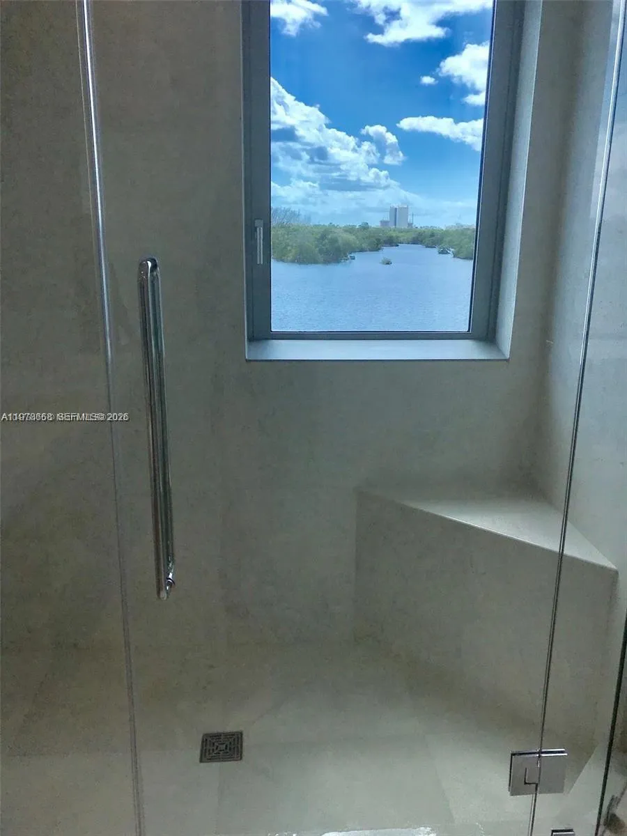 17111 Biscayne Blvd #408 North Miami Beach, FL 33160
