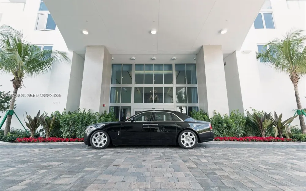 17111 Biscayne Blvd #408 North Miami Beach, FL 33160