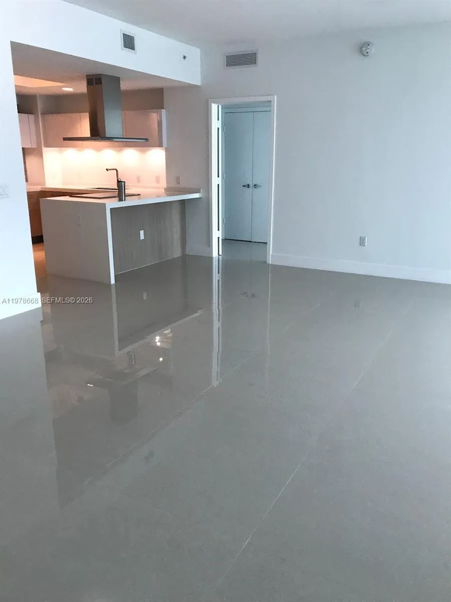 17111 Biscayne Blvd #408 North Miami Beach, FL 33160