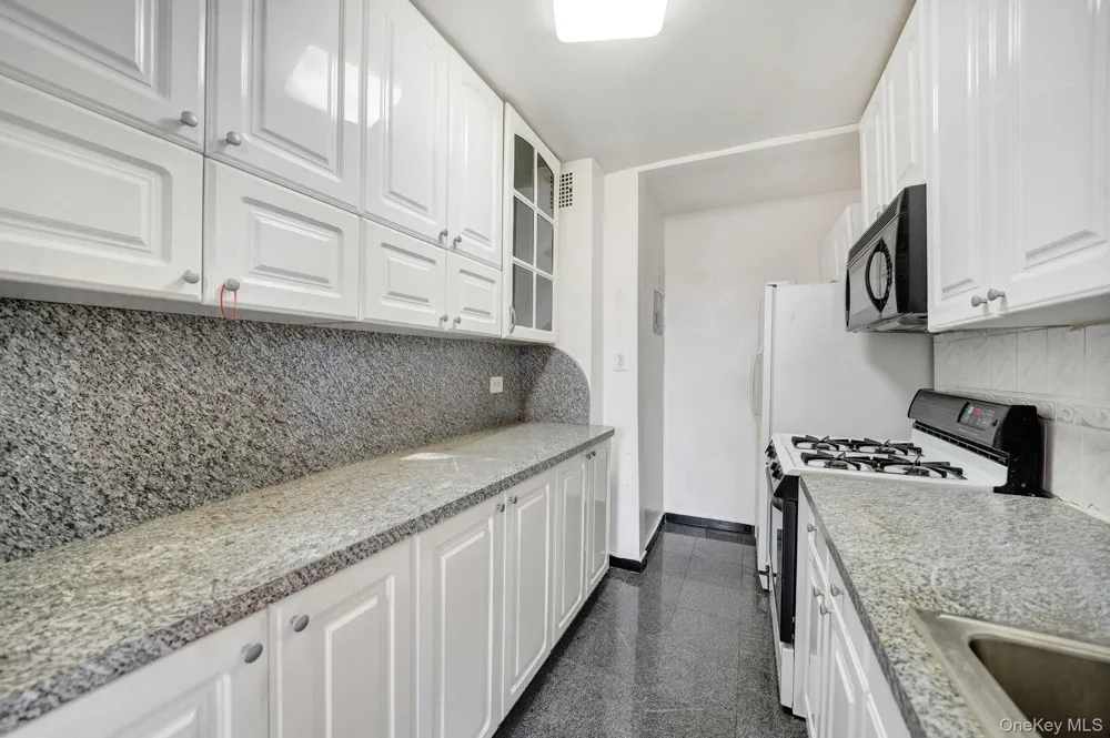 735 Avenue W #6M Brooklyn, NY 11223