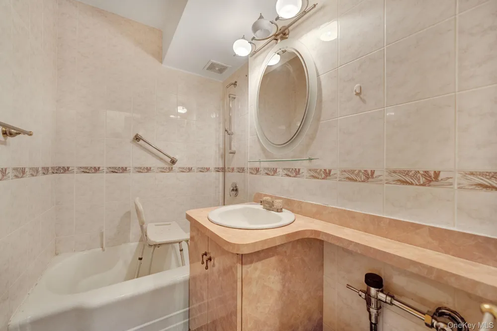 735 Avenue W #6M Brooklyn, NY 11223