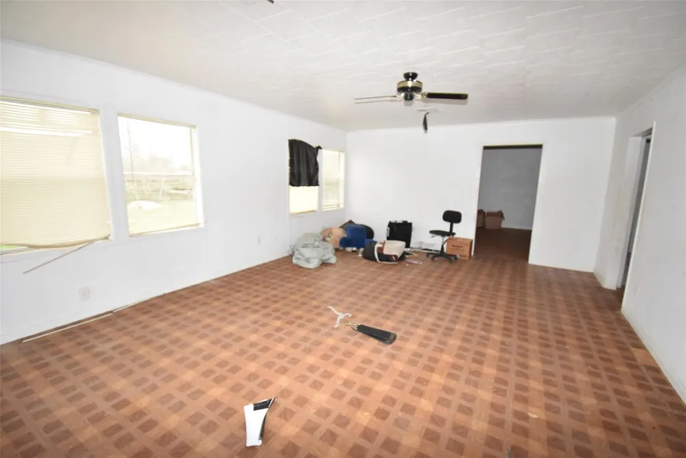 1909 Avenue C Bay City, TX 77414