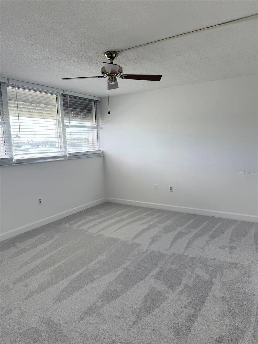 7425 BAY ISLAND DRIVE S #103 South Pasadena, FL 33707