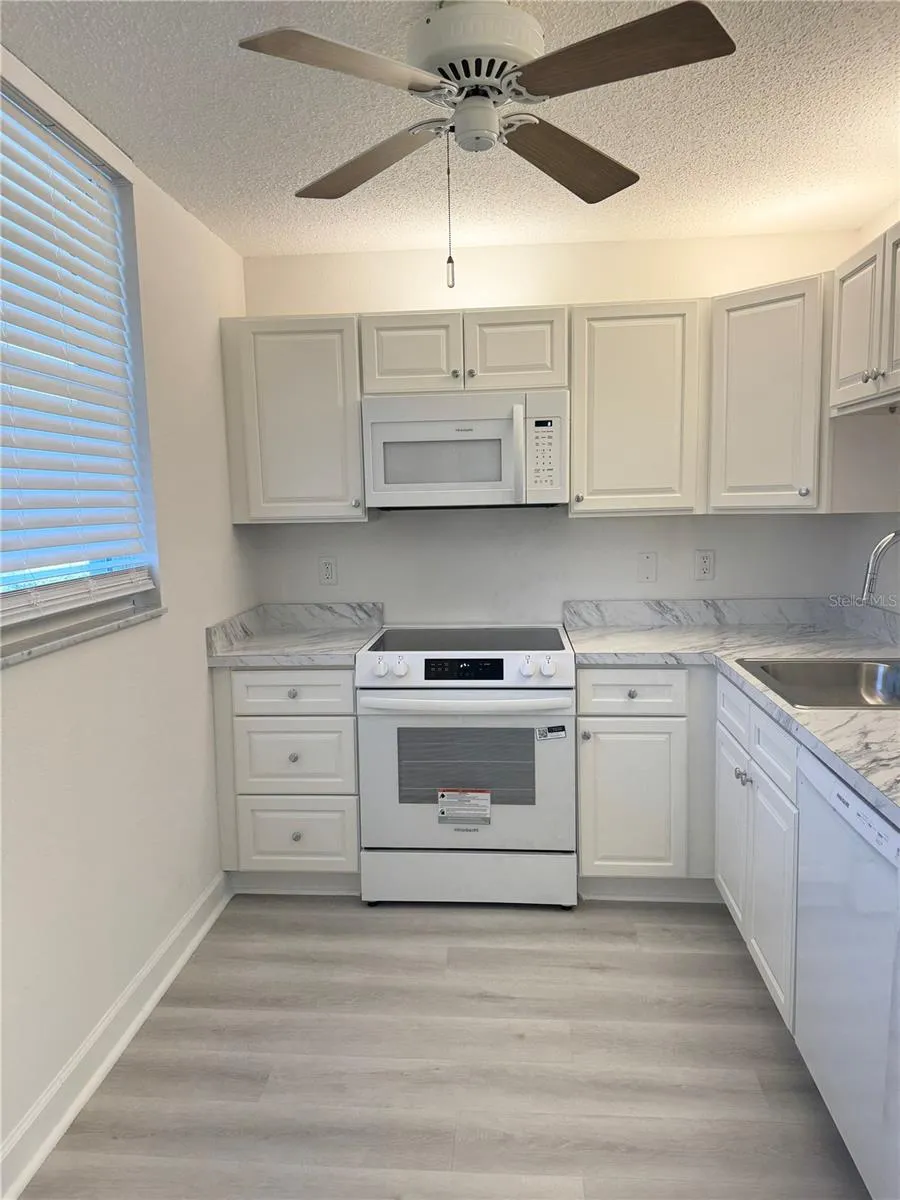 7425 BAY ISLAND DRIVE S #103 South Pasadena, FL 33707