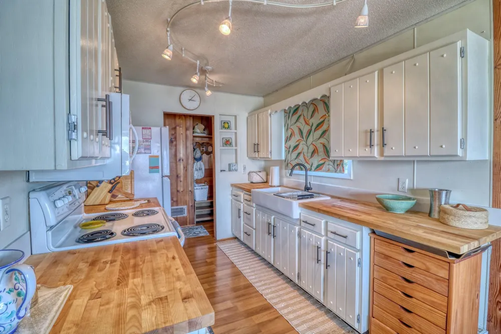 51256 County Highway 9 Pelican Rapids, MN 56572