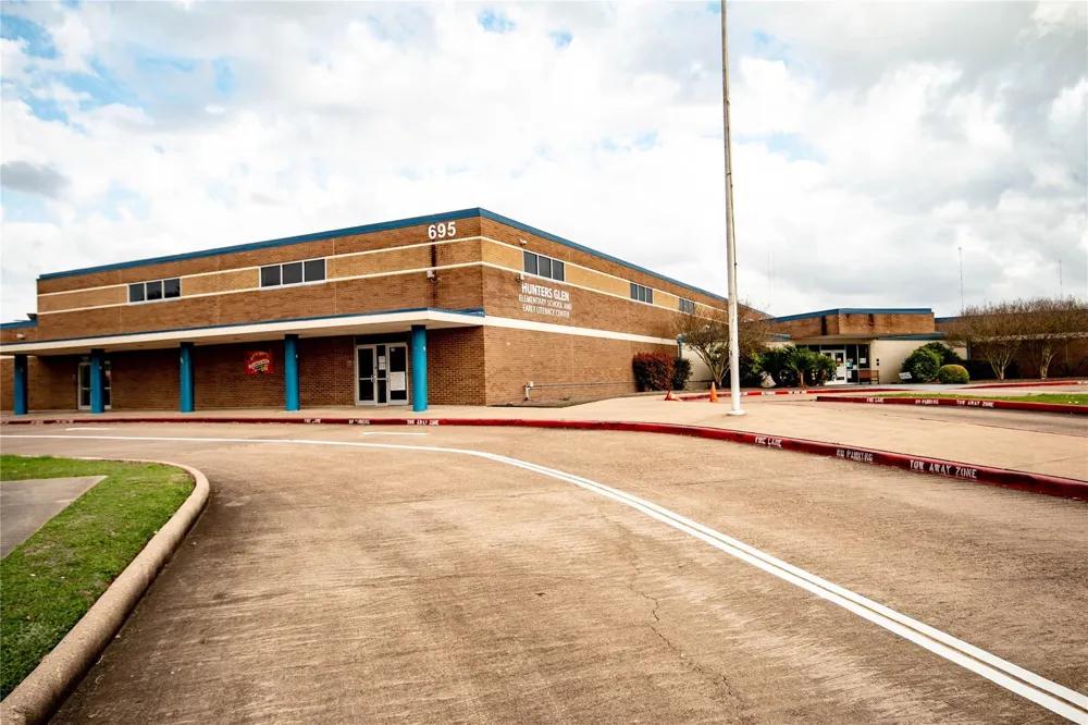 Hollyridge Drive Missouri City, TX 77489