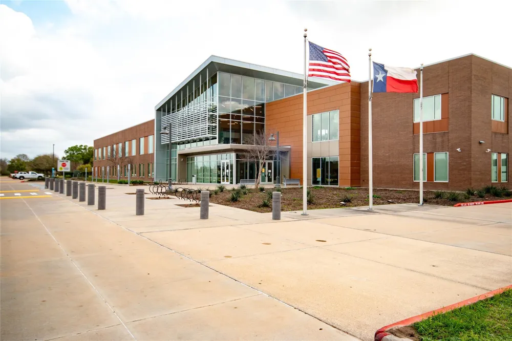 Hollyridge Drive Missouri City, TX 77489