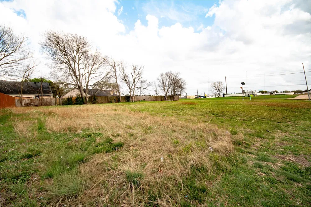 Hollyridge Drive Missouri City, TX 77489