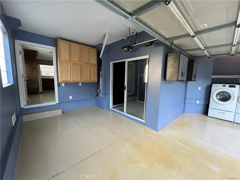 13775 Glenoaks #8 Sylmar, CA 91342