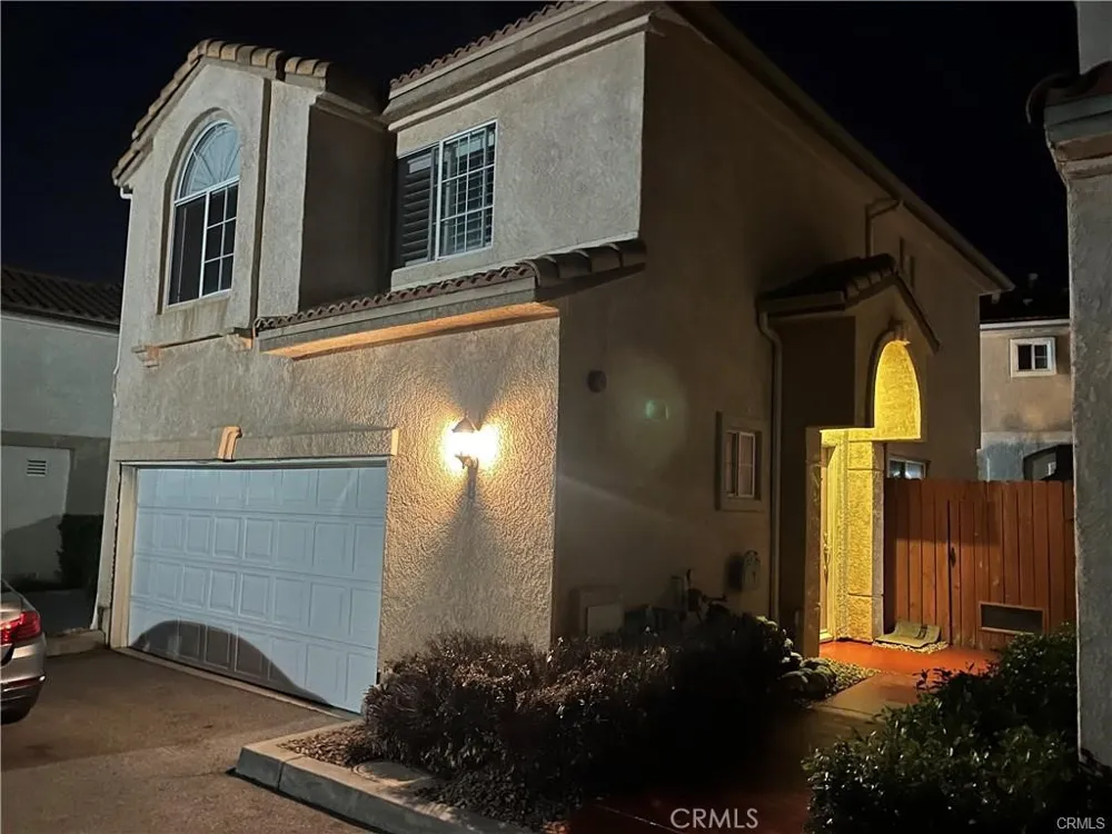 13775 Glenoaks #8 Sylmar, CA 91342