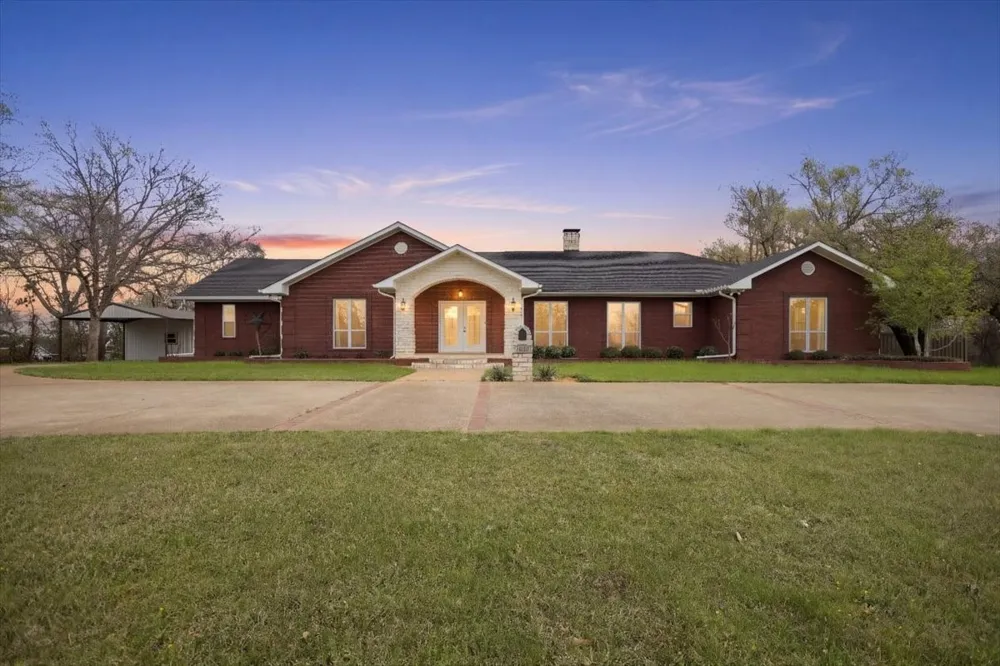 1609 Old Nacogdoches Road Henderson, TX 75654