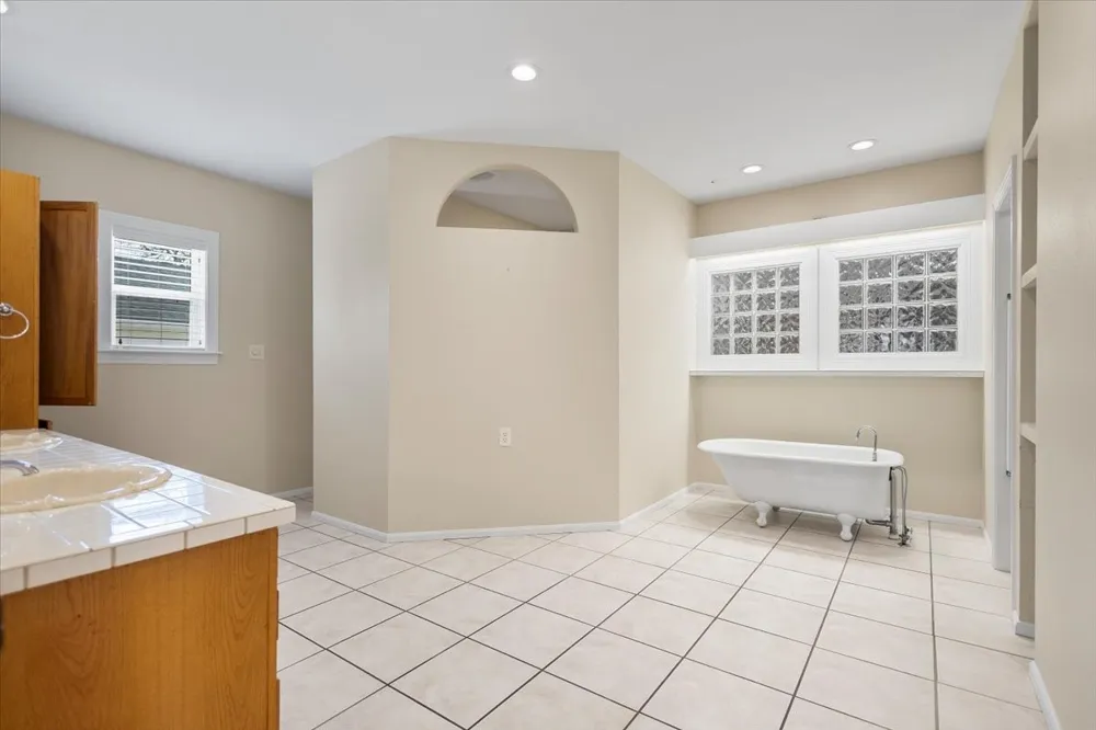 1609 Old Nacogdoches Road Henderson, TX 75654