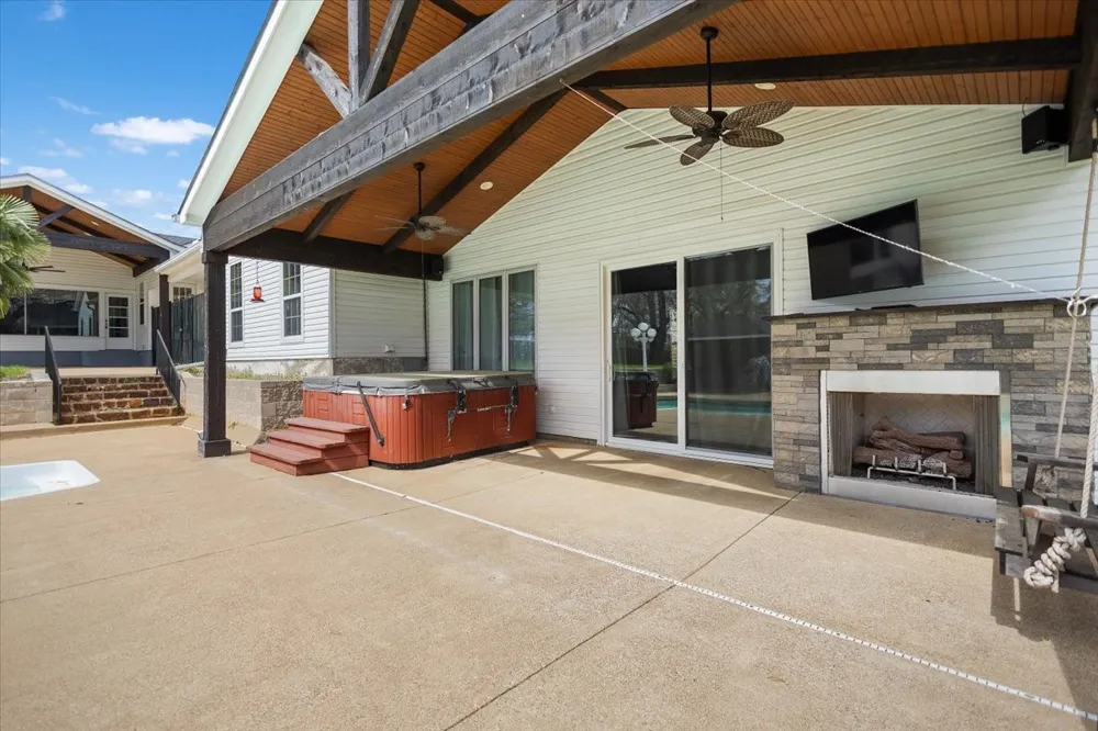 1609 Old Nacogdoches Road Henderson, TX 75654