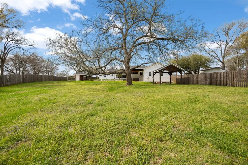1609 Old Nacogdoches Road Henderson, TX 75654